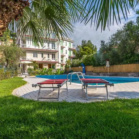 Hotel Garden-3